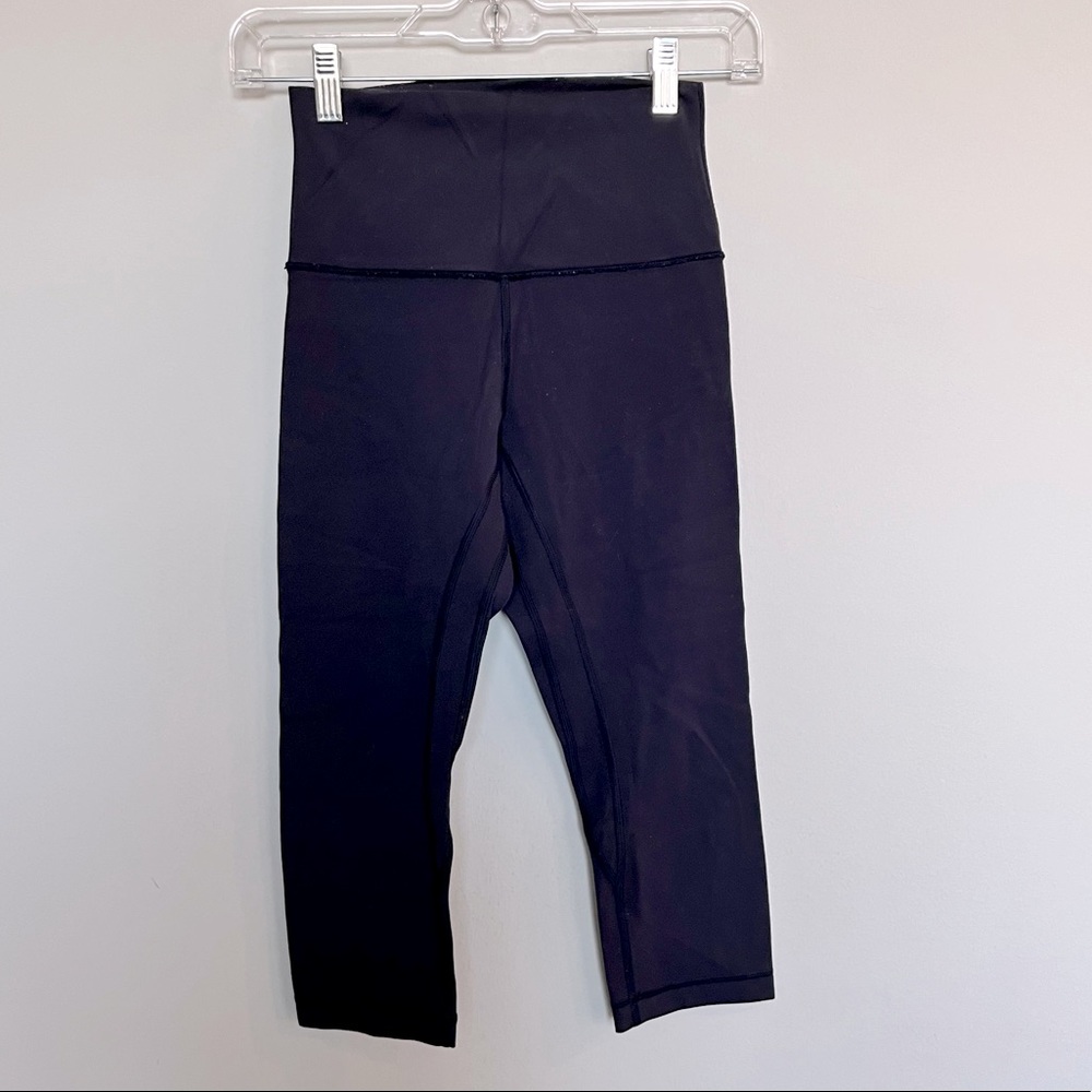 Lululemon Navy Blue Cropped Leggings